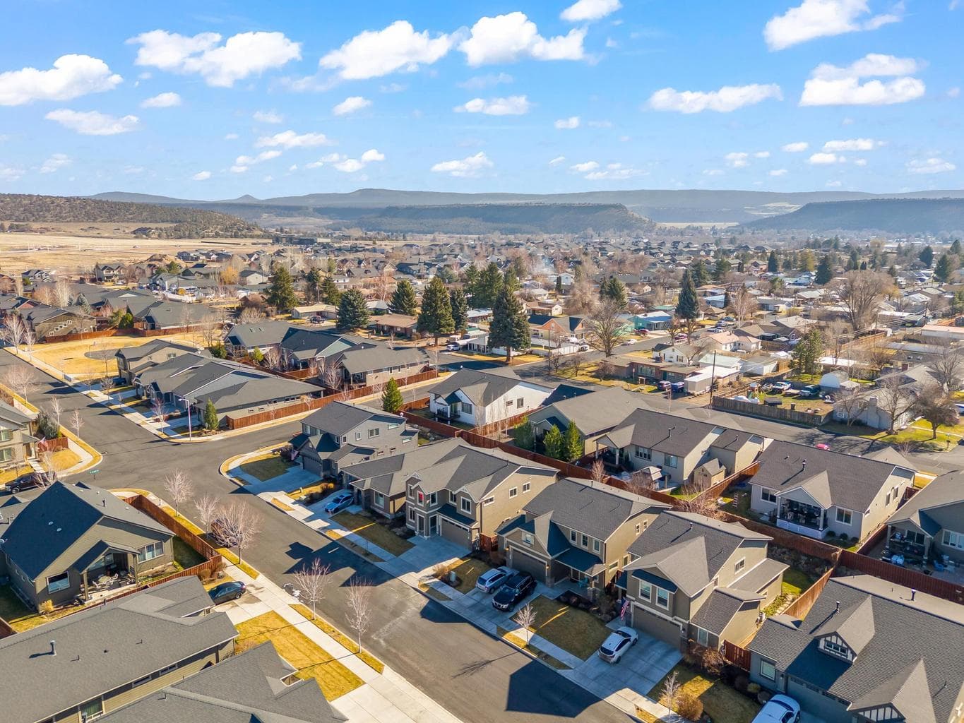 Photo of 950 NE Steins Pillar Drive 38 of 45