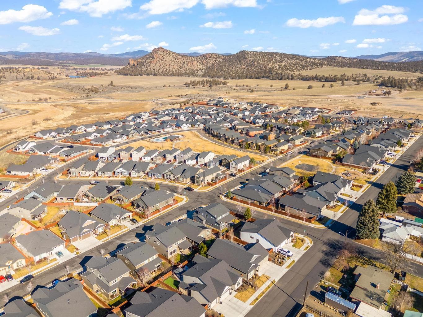 Photo of 950 NE Steins Pillar Drive 45 of 45
