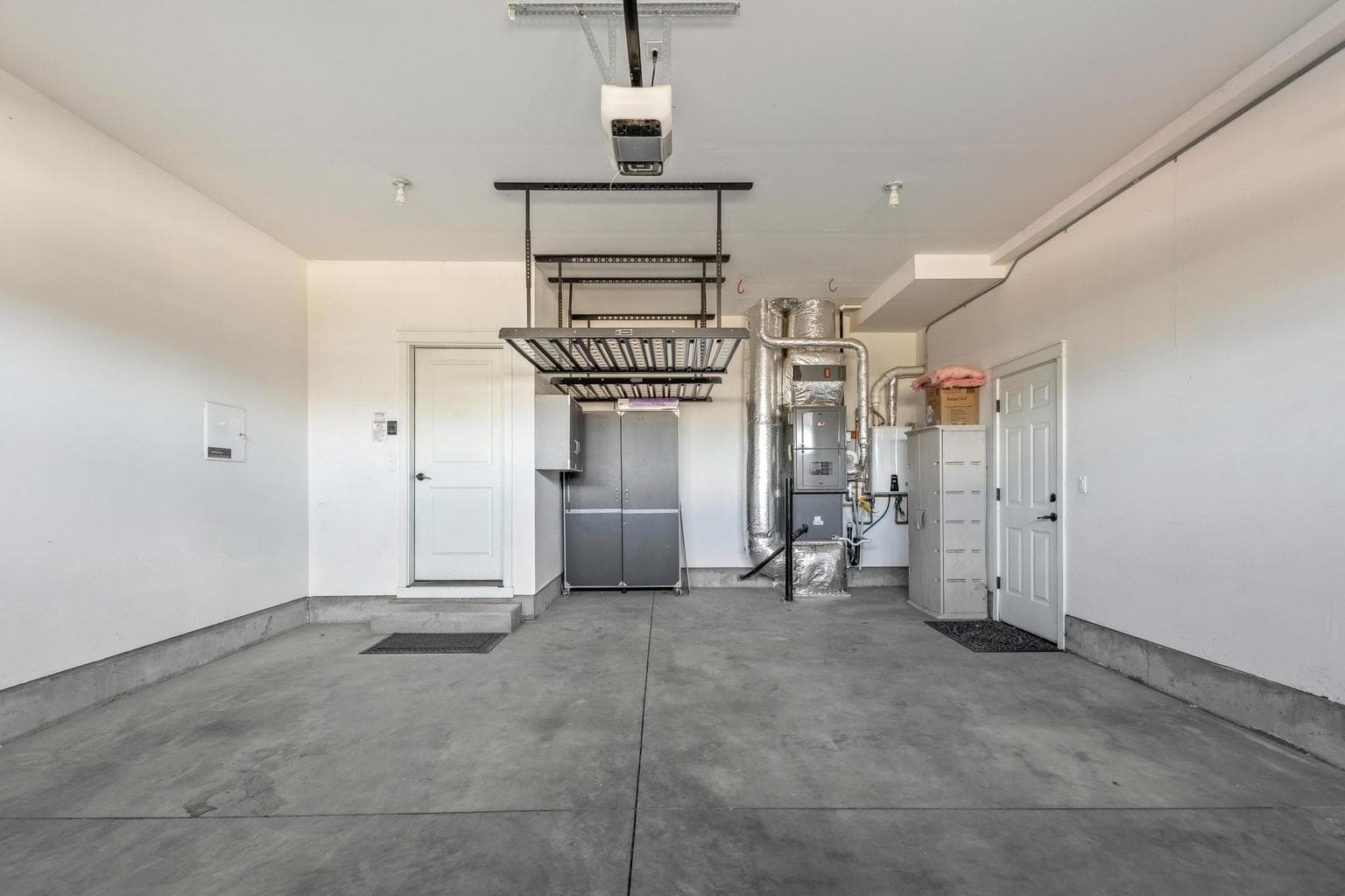 Photo of 950 NE Steins Pillar Drive 33 of 45
