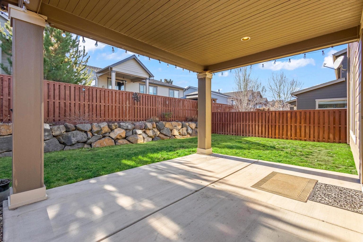 Photo of 950 NE Steins Pillar Drive 34 of 45