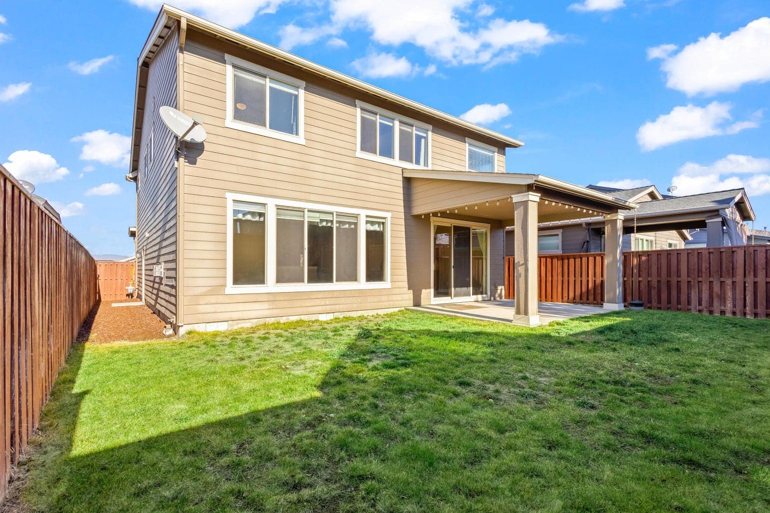 Photo of 950 NE Steins Pillar Drive 37 of 45
