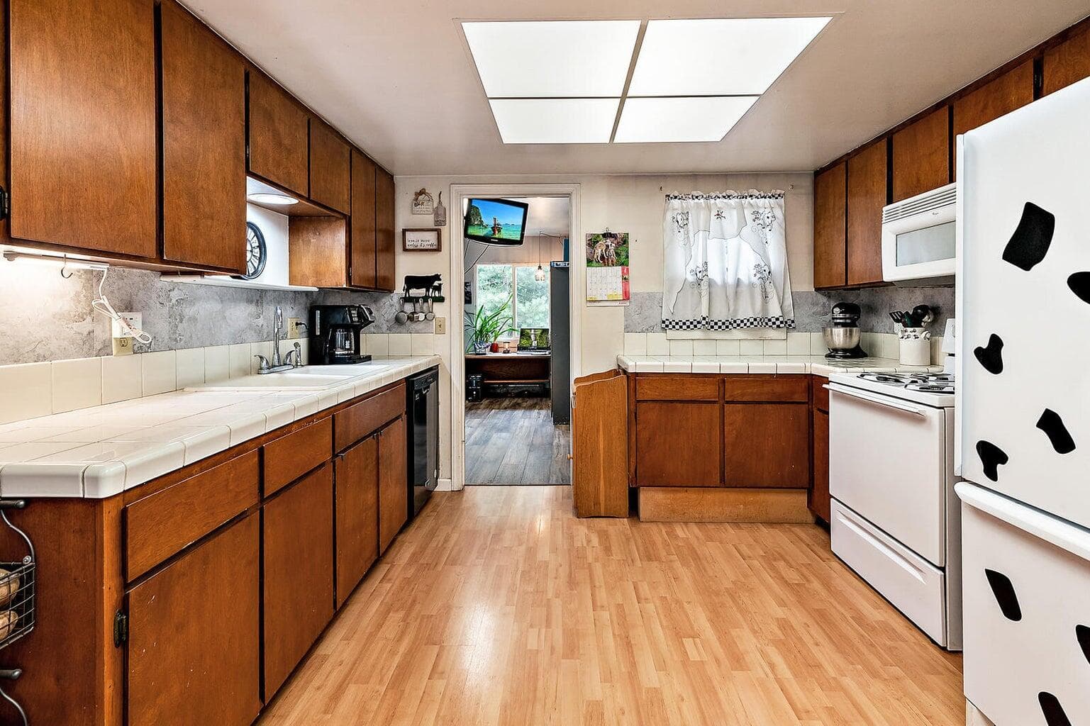 Photo of 5461 Riverbanks 5 of 33