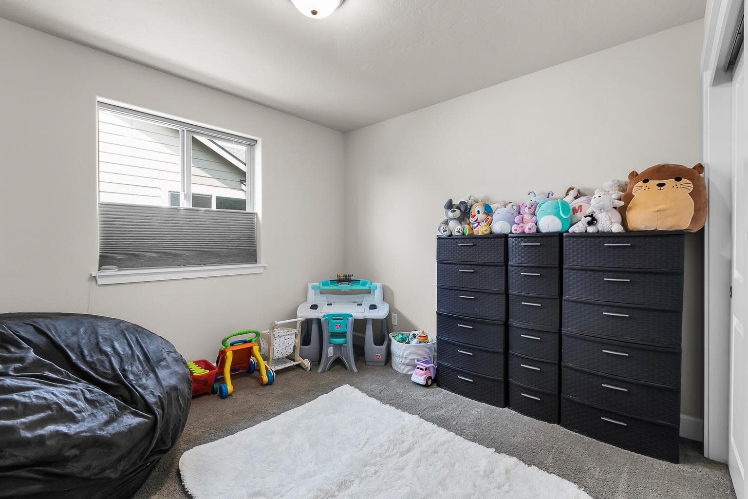 Photo of 654 NW 27th Street 18 of 25
