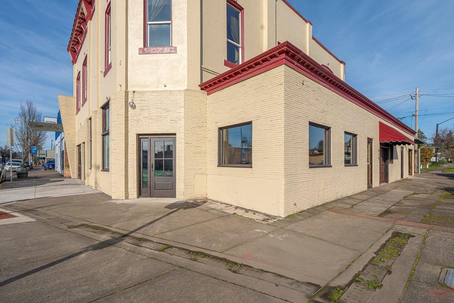 1st & Meridian Street Frontage