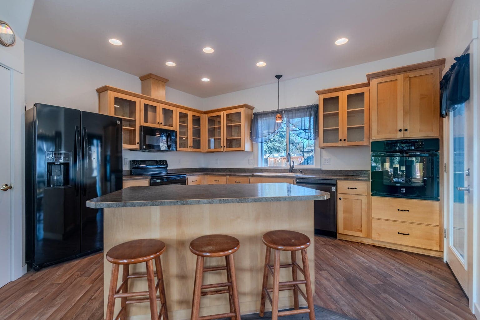 Photo of 1316 Foster Way 2 of 53