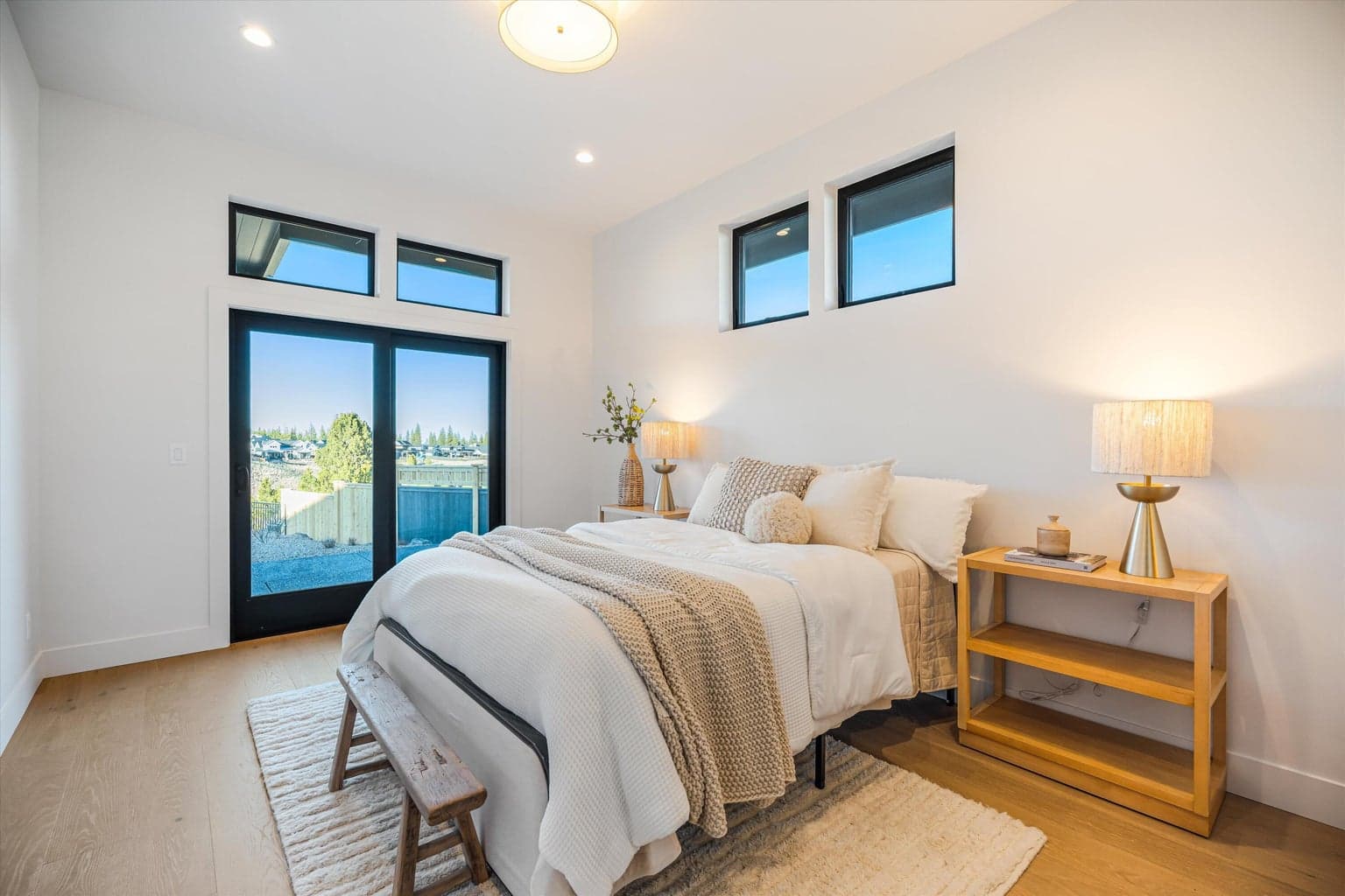 Photo of 3412 NW Sullivan Avenue 16 of 53