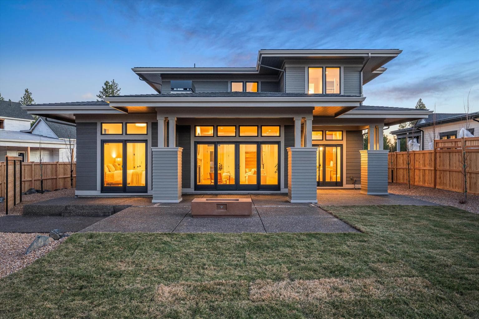 Photo of 3412 NW Sullivan Avenue 39 of 53