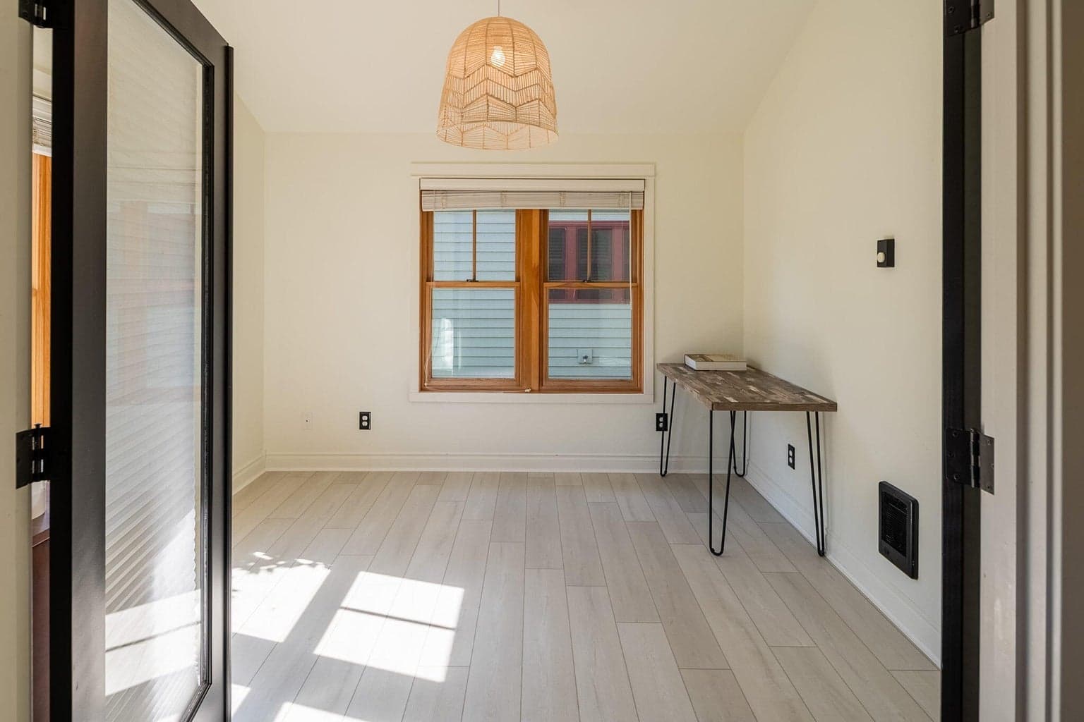 Photo of 335 S Cottonwood Street 9 of 31