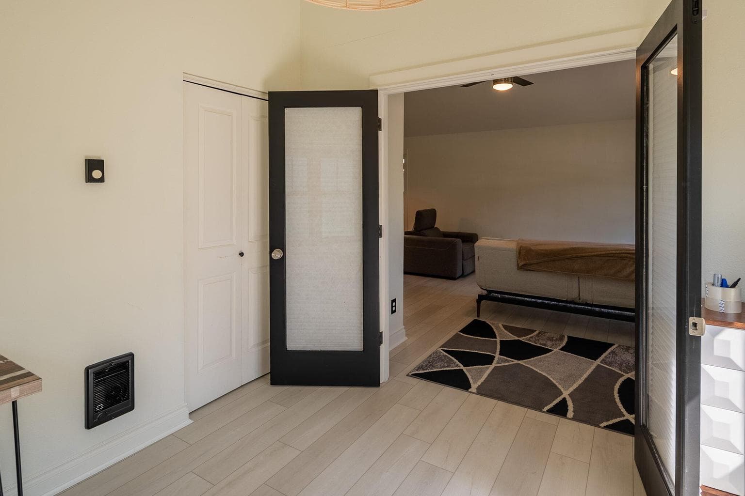 Photo of 335 S Cottonwood Street 10 of 31