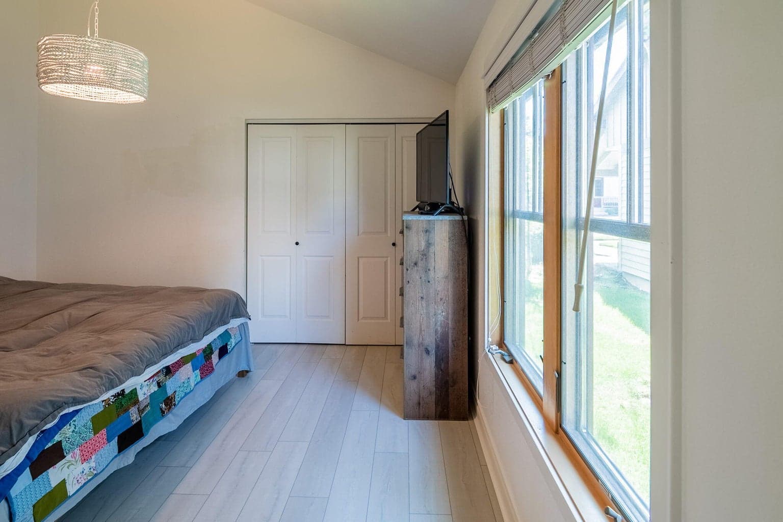 Photo of 335 S Cottonwood Street 22 of 31