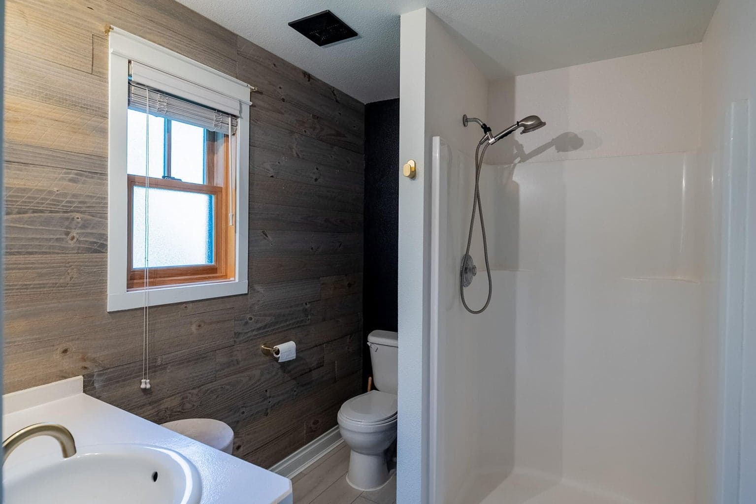 Photo of 335 S Cottonwood Street 27 of 31