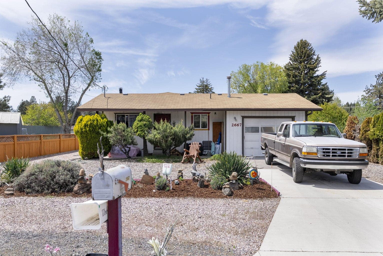 Photo of 2667 Jones 2 of 14