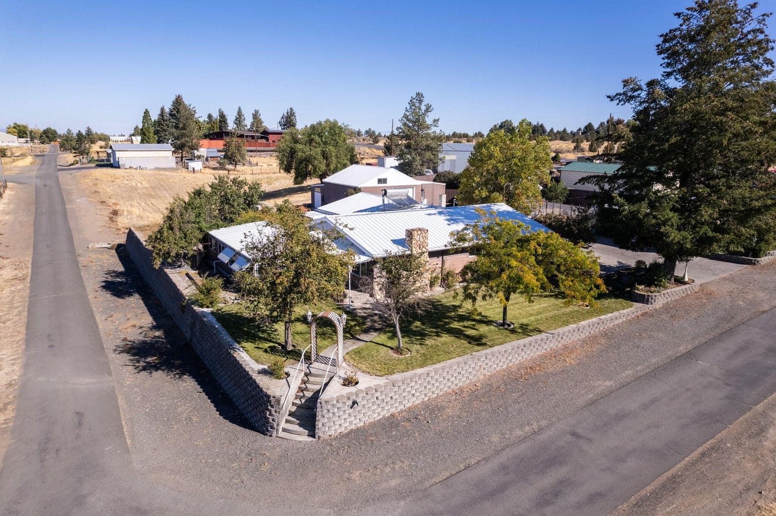 2752 Aaron, Madras, 97741