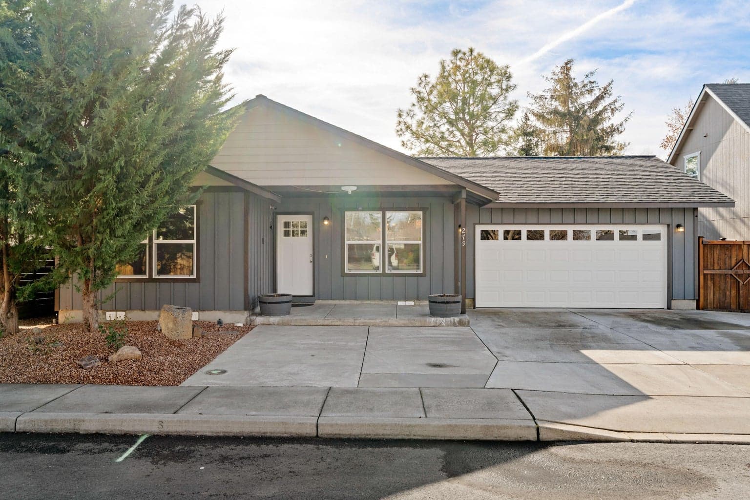 279 Laurel