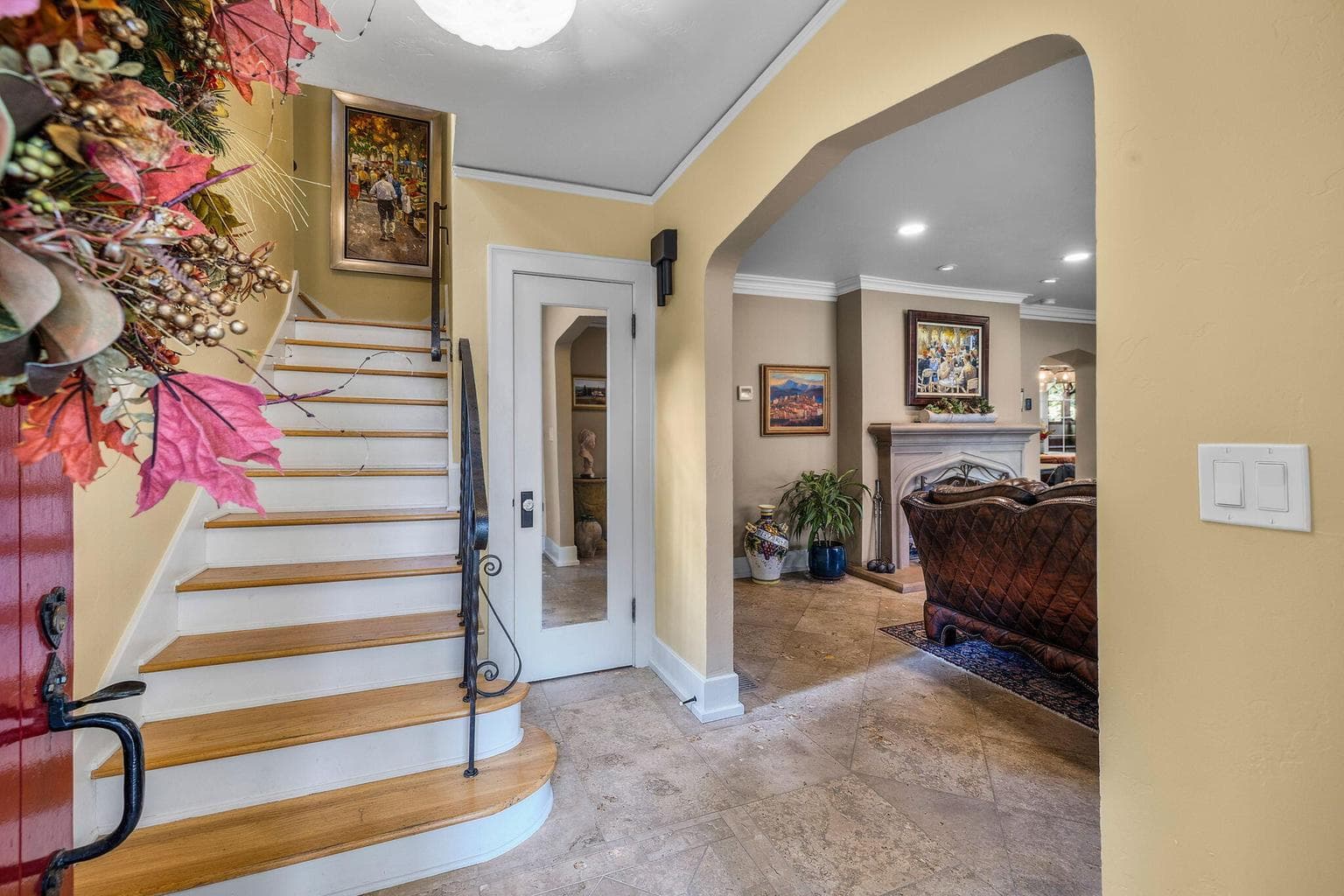 Photo of 107 Drake 4 of 57