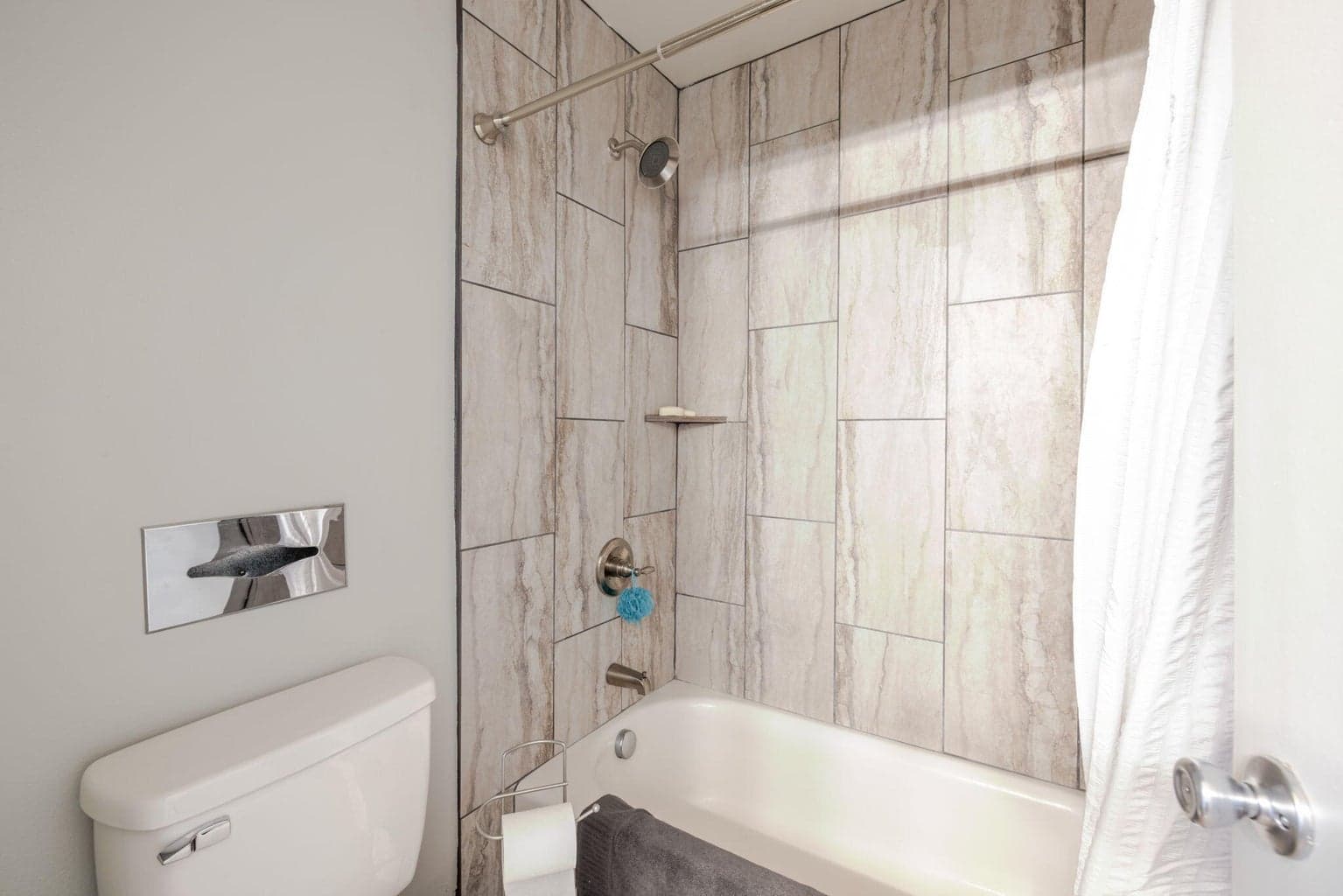 Photo of 18575 SW Century Drive 19 of 49