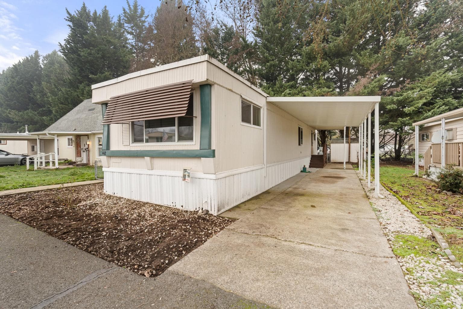 442 Ashwood