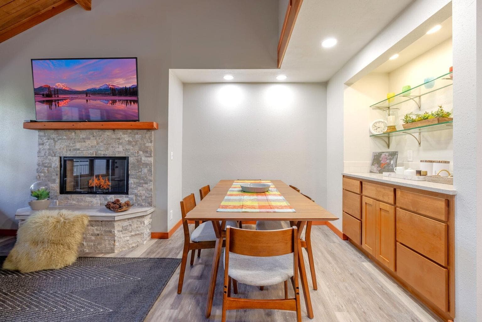 Photo of 18575 SW Century Drive 7 of 49