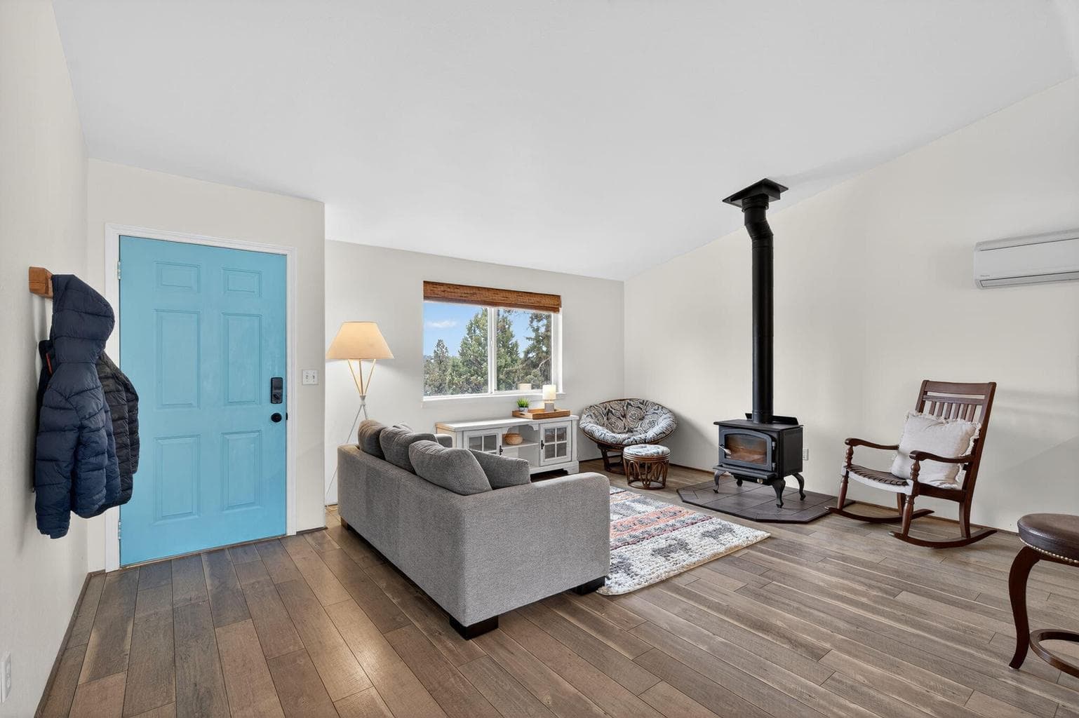 Photo of 13536 Cinder 4 of 28