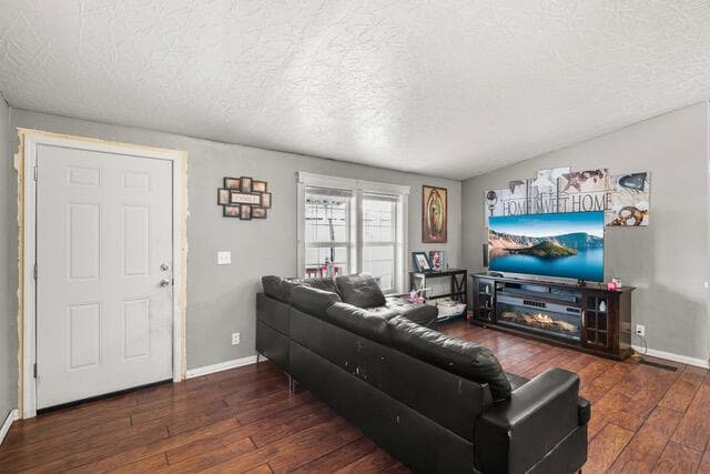 Photo of 1570 Peach 3 of 23