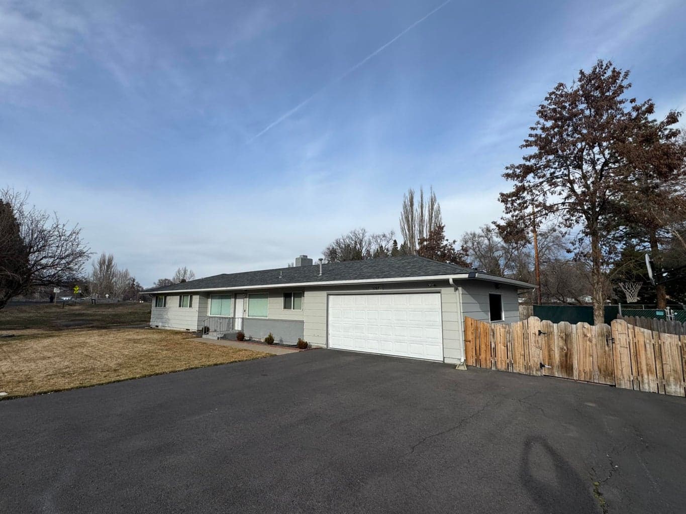 Photo of 3267 Hope 2 of 37