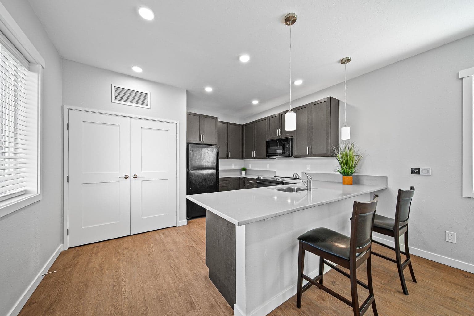 Photo of 2625 Redwood 4 of 22