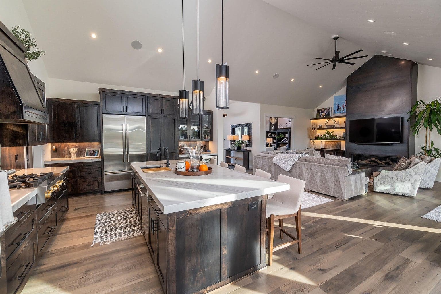 Photo of 62825 Montara 2 of 40