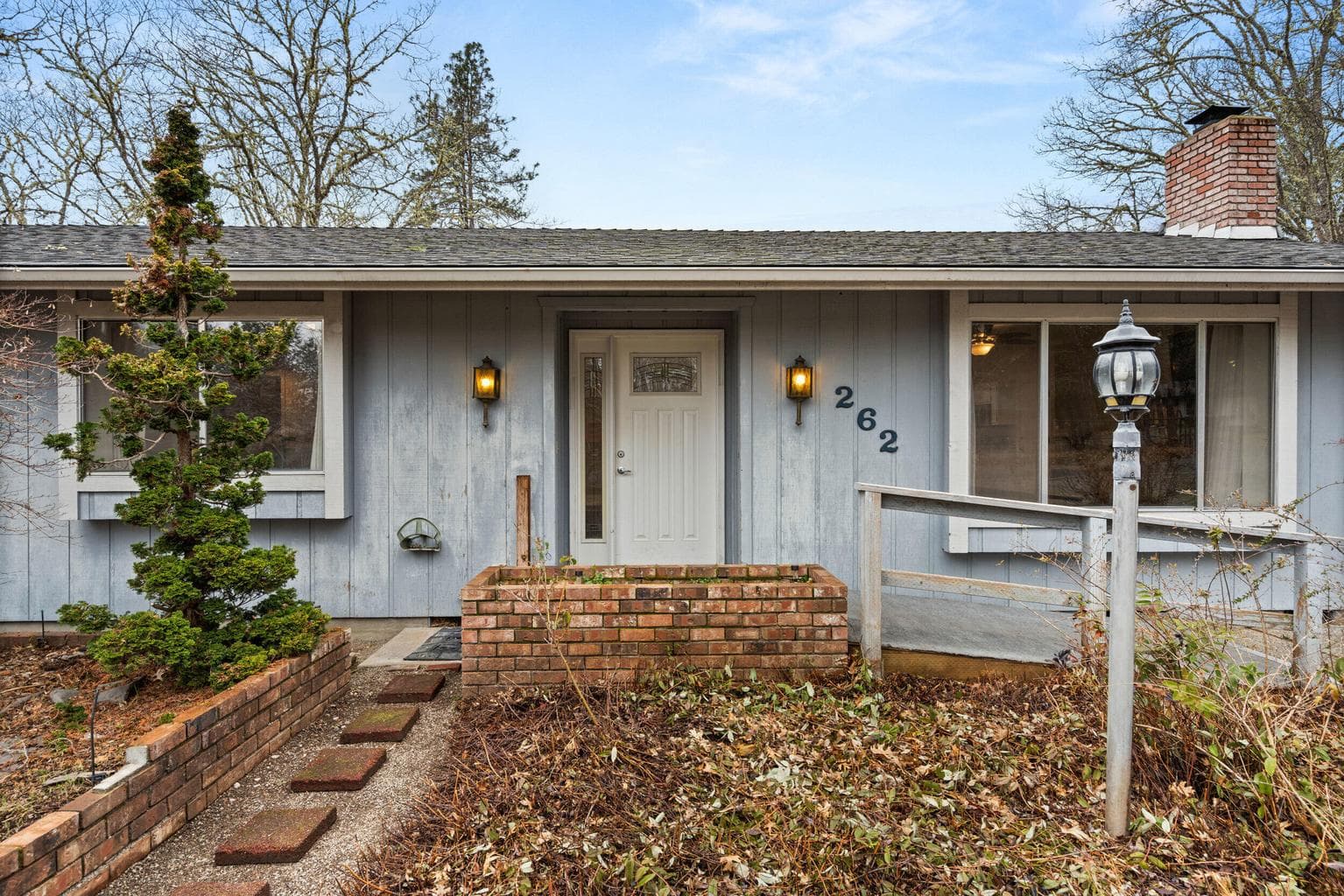 Photo of 262 Lathrop 5 of 36
