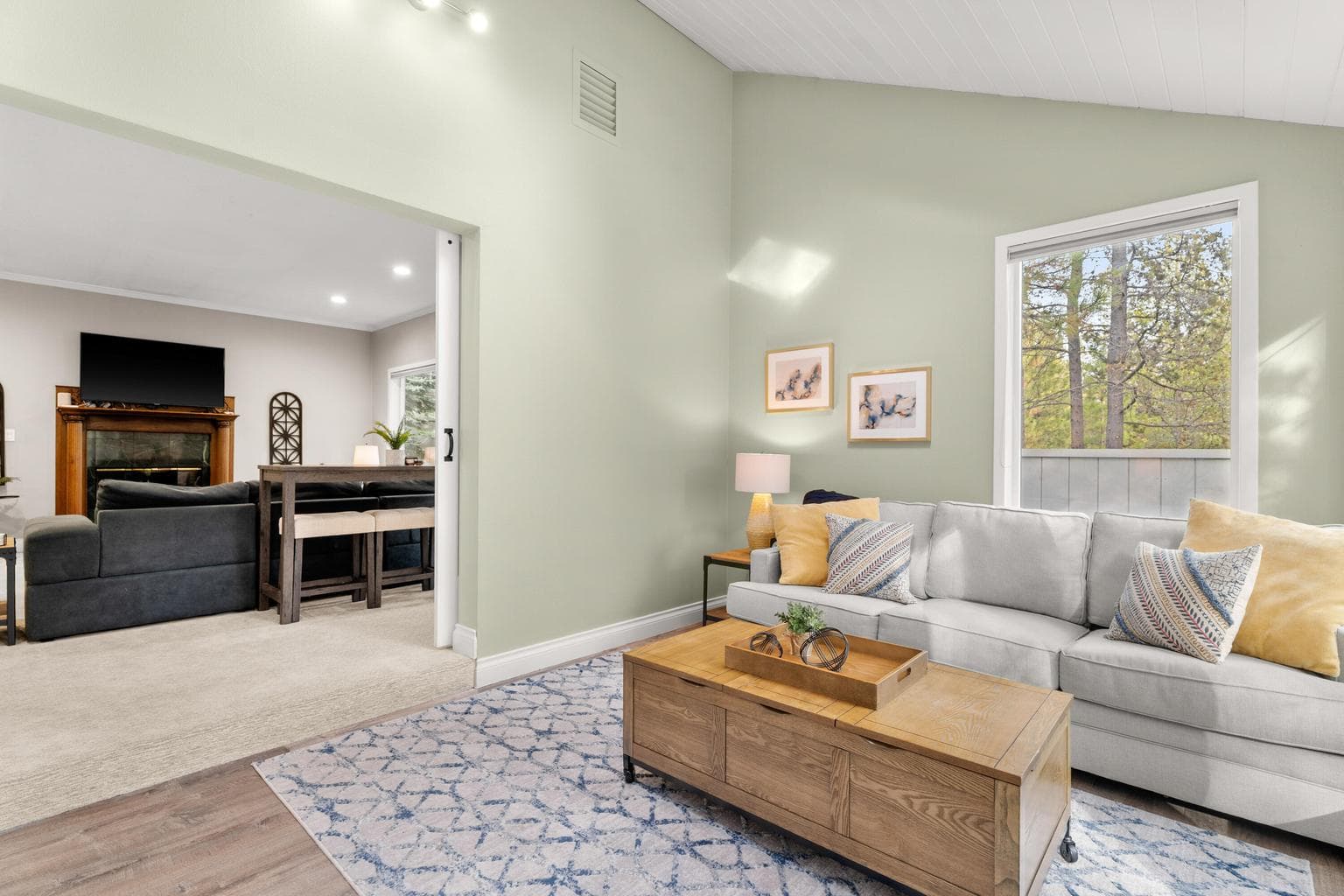 Photo of 18025 Camas 4 of 35