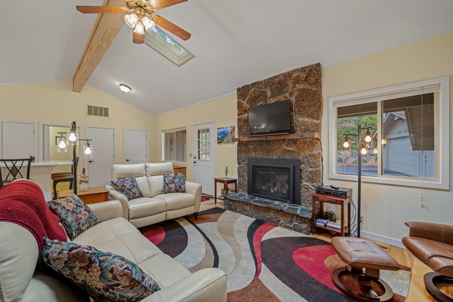 17839 Lava Butte