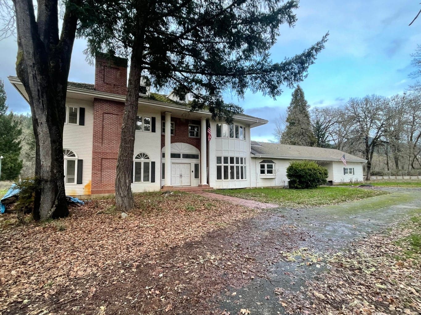 Photo of 800 Sunny Glen 2 of 37