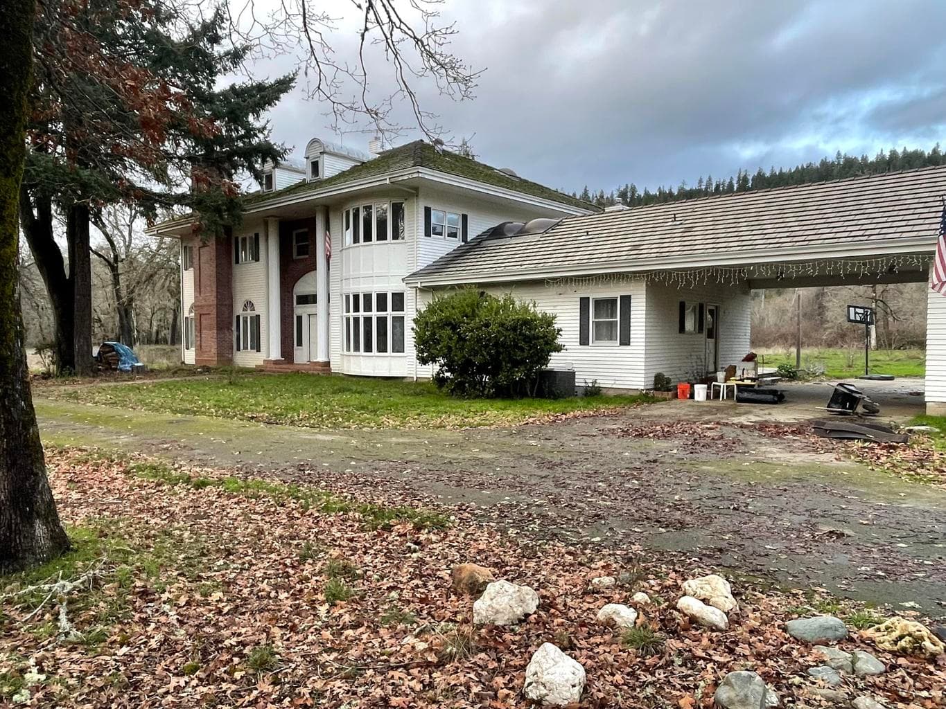 Photo of 800 Sunny Glen 3 of 37
