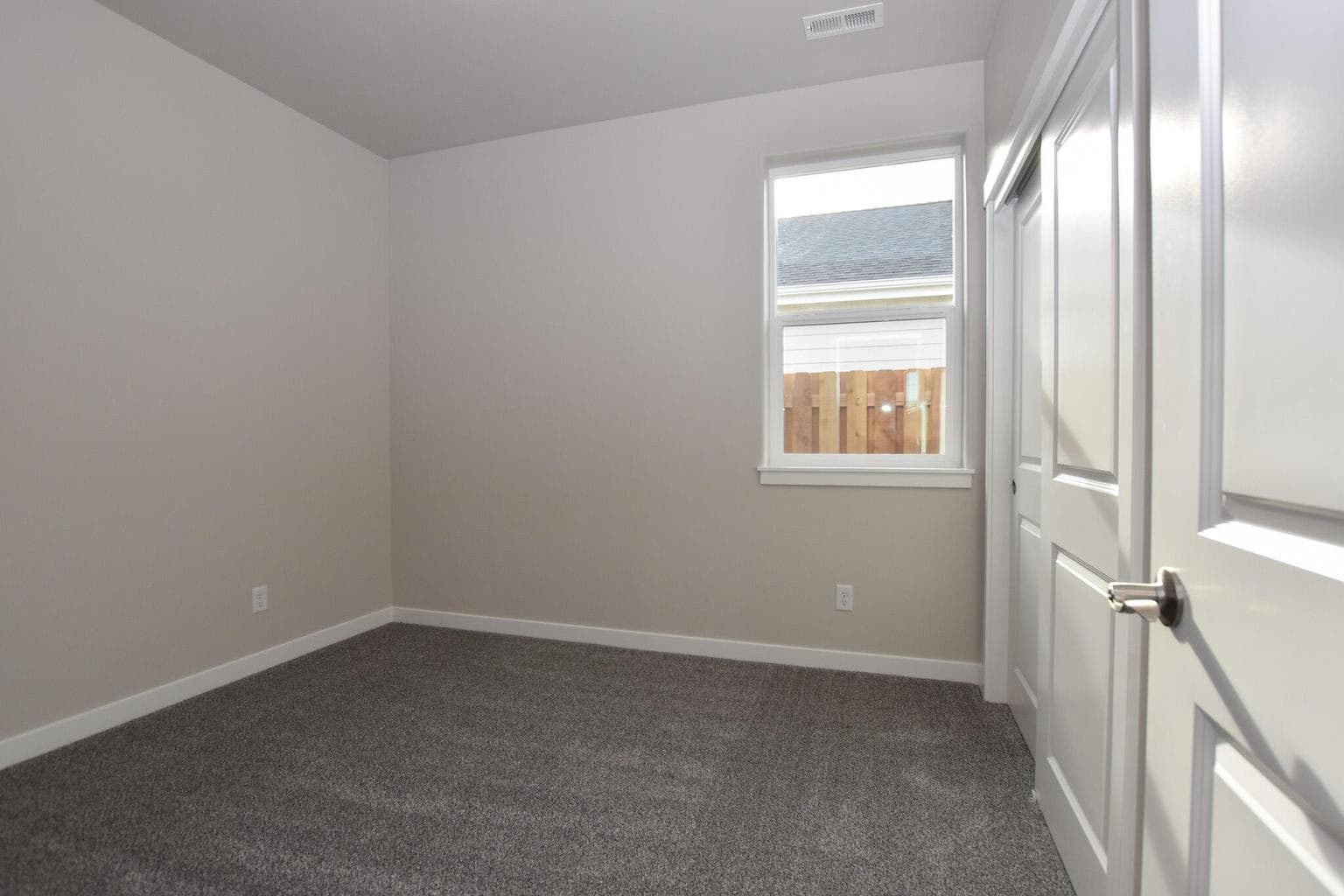 Photo of 2364 SW 25th Street 14 of 22