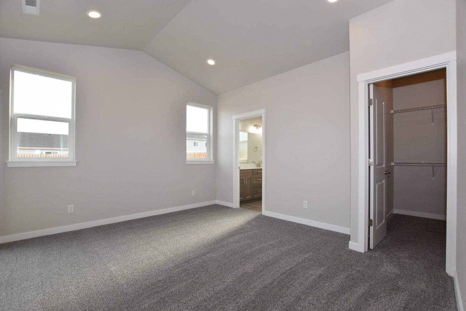 Photo of 2364 SW 25th Street 17 of 22