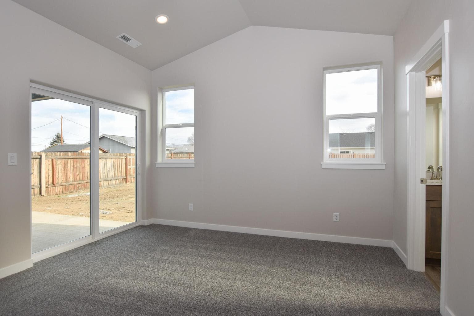 Photo of 2364 SW 25th Street 19 of 22