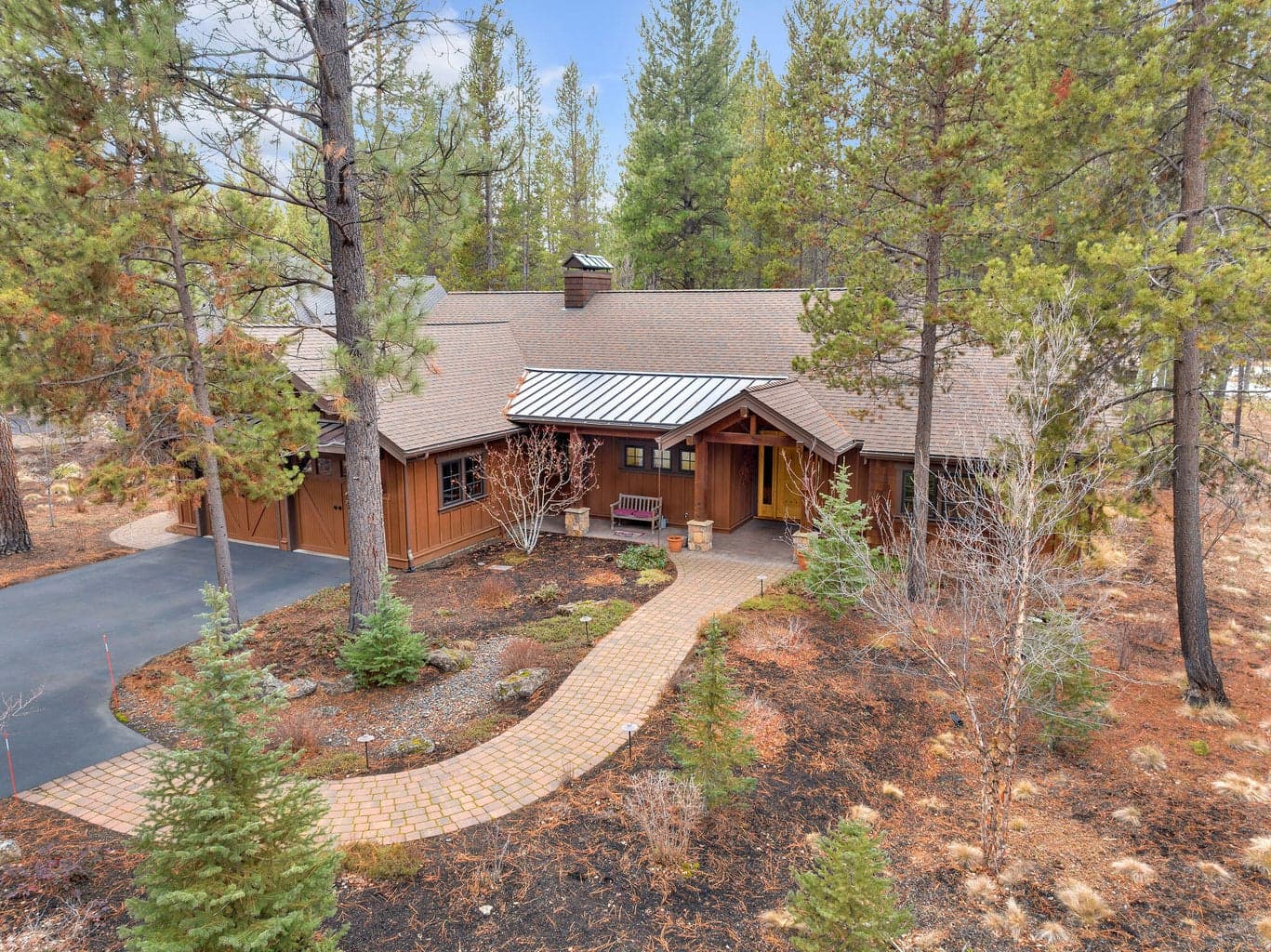 Photo of 56160 Sable Rock 1 of 49