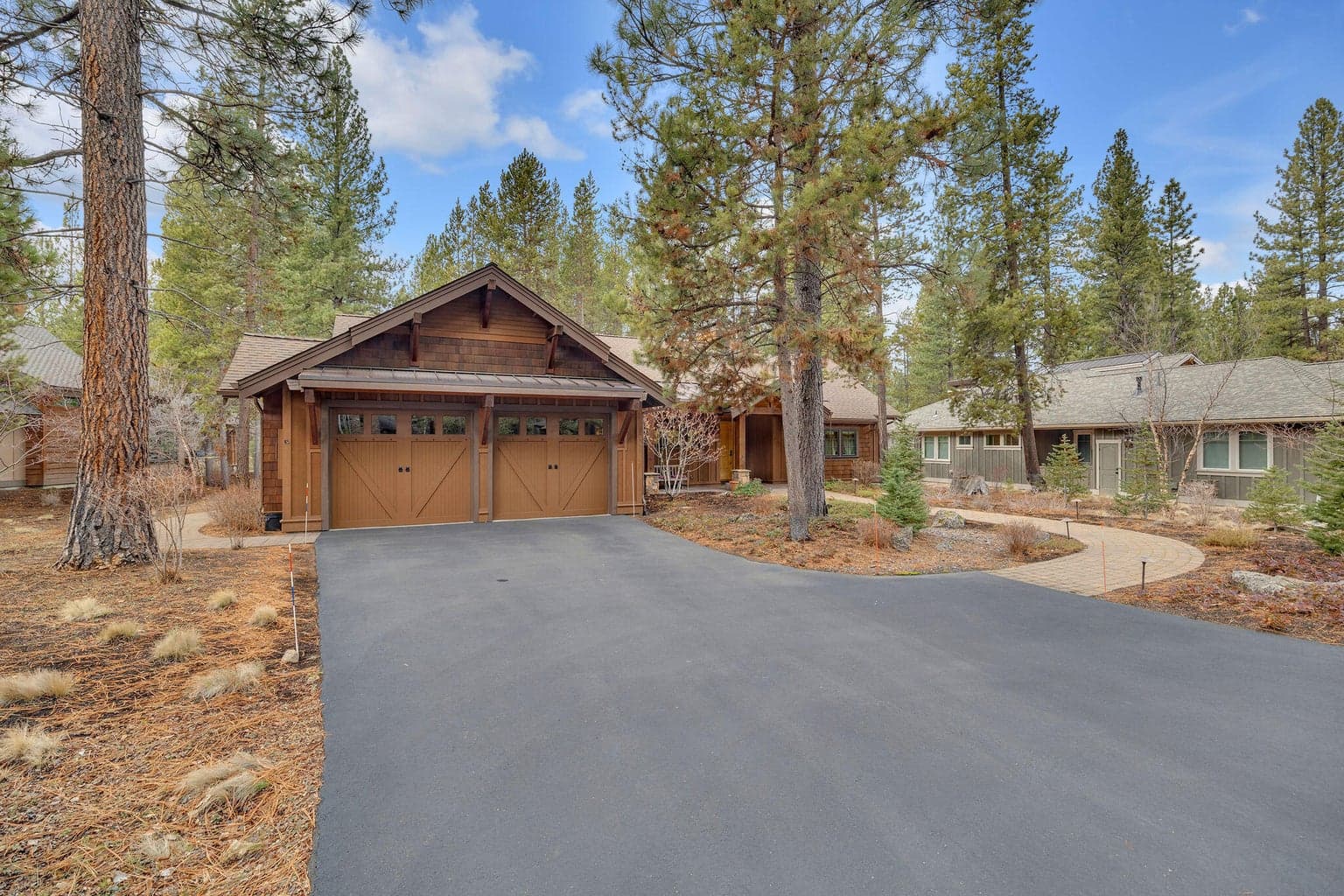 Photo of 56160 Sable Rock 2 of 49