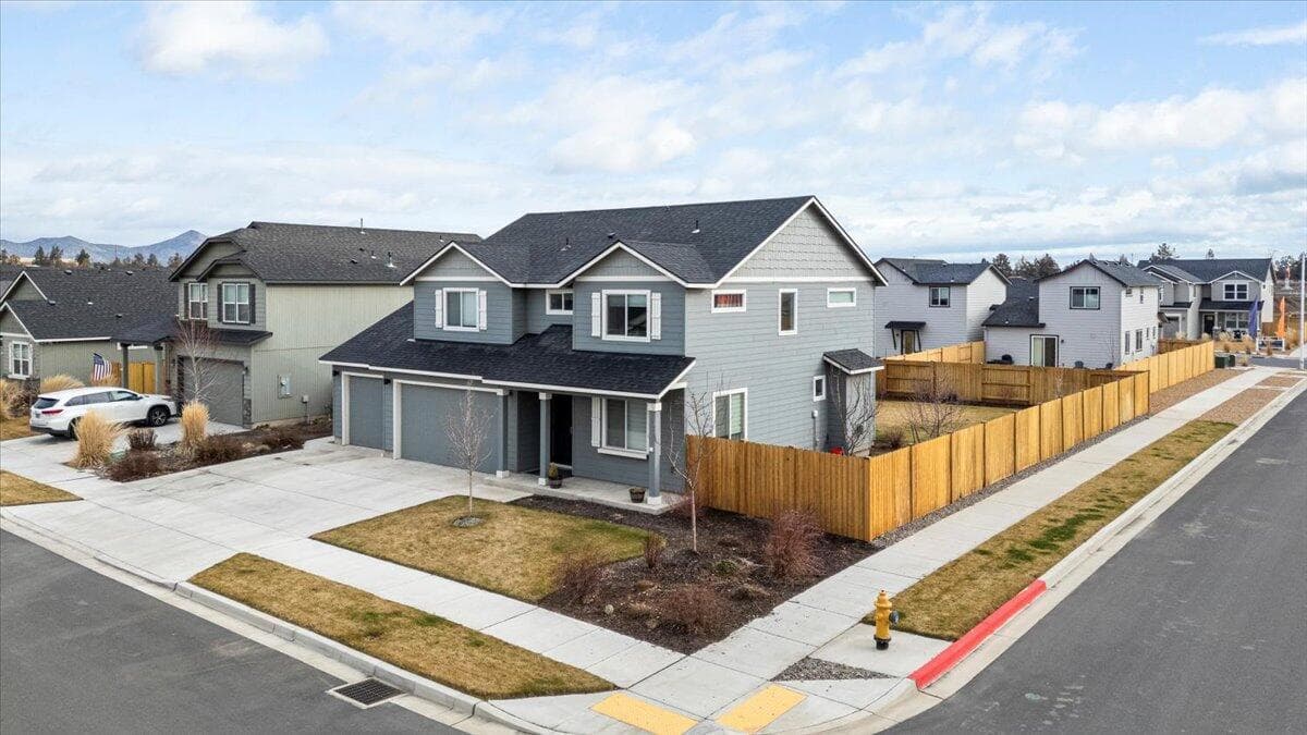 Photo of 3308 9th 3 of 44