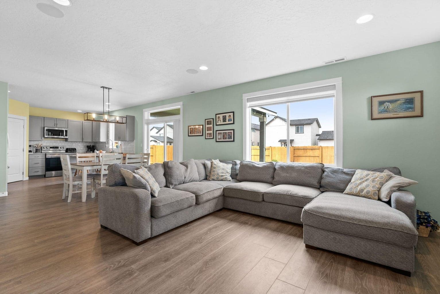 Photo of 3308 9th 6 of 44
