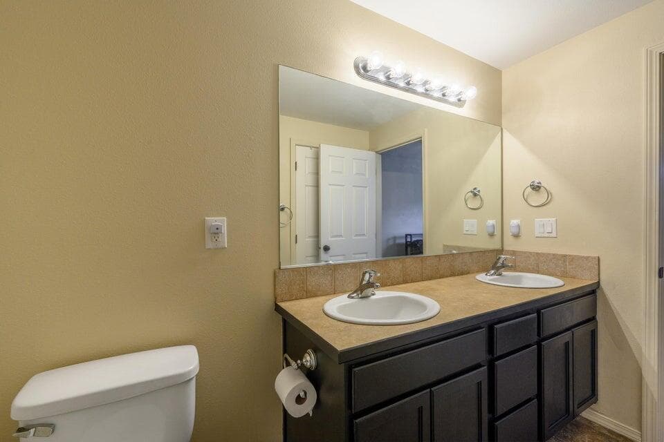 Photo of 1113 NW 22nd Place 15 of 28
