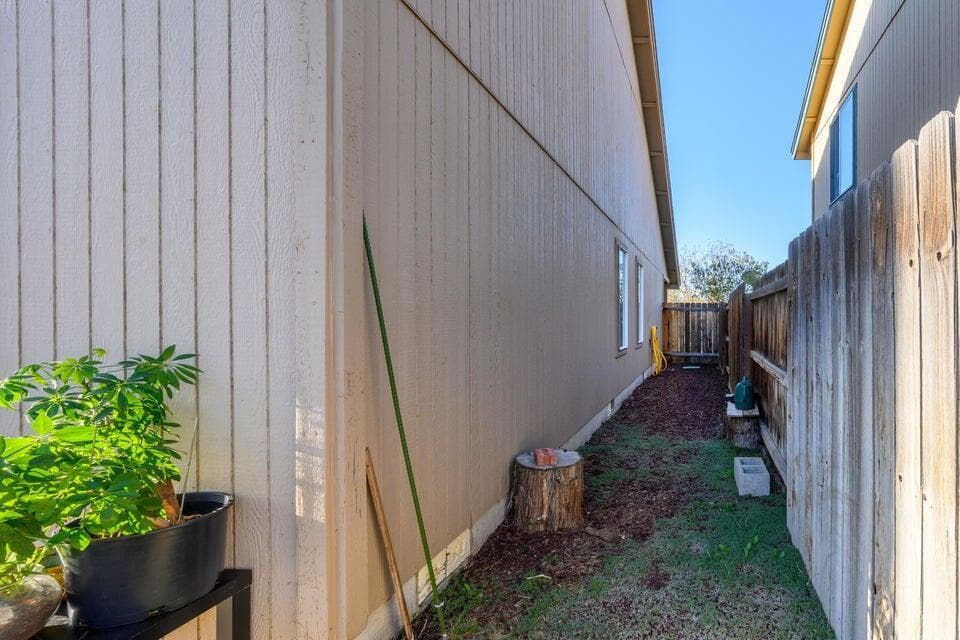 Photo of 1113 NW 22nd Place 26 of 28
