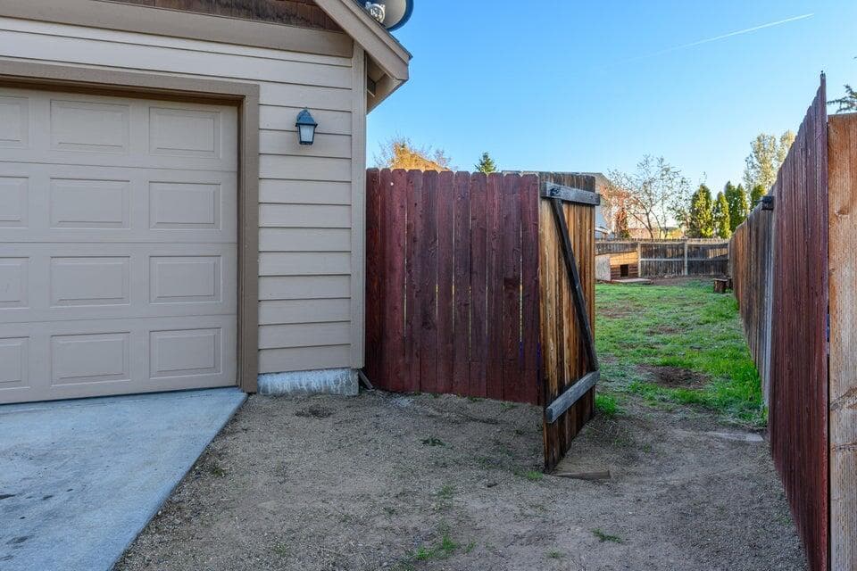 Photo of 1113 NW 22nd Place 28 of 28