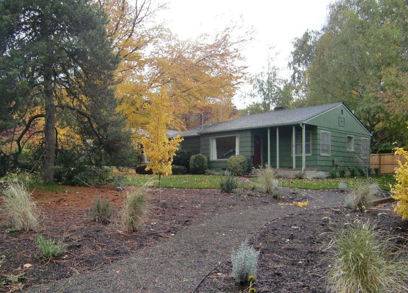 843 Hillview