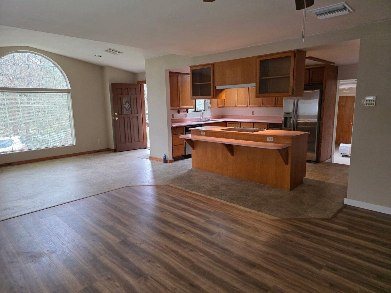 Photo of 4090 Williams 2 of 12