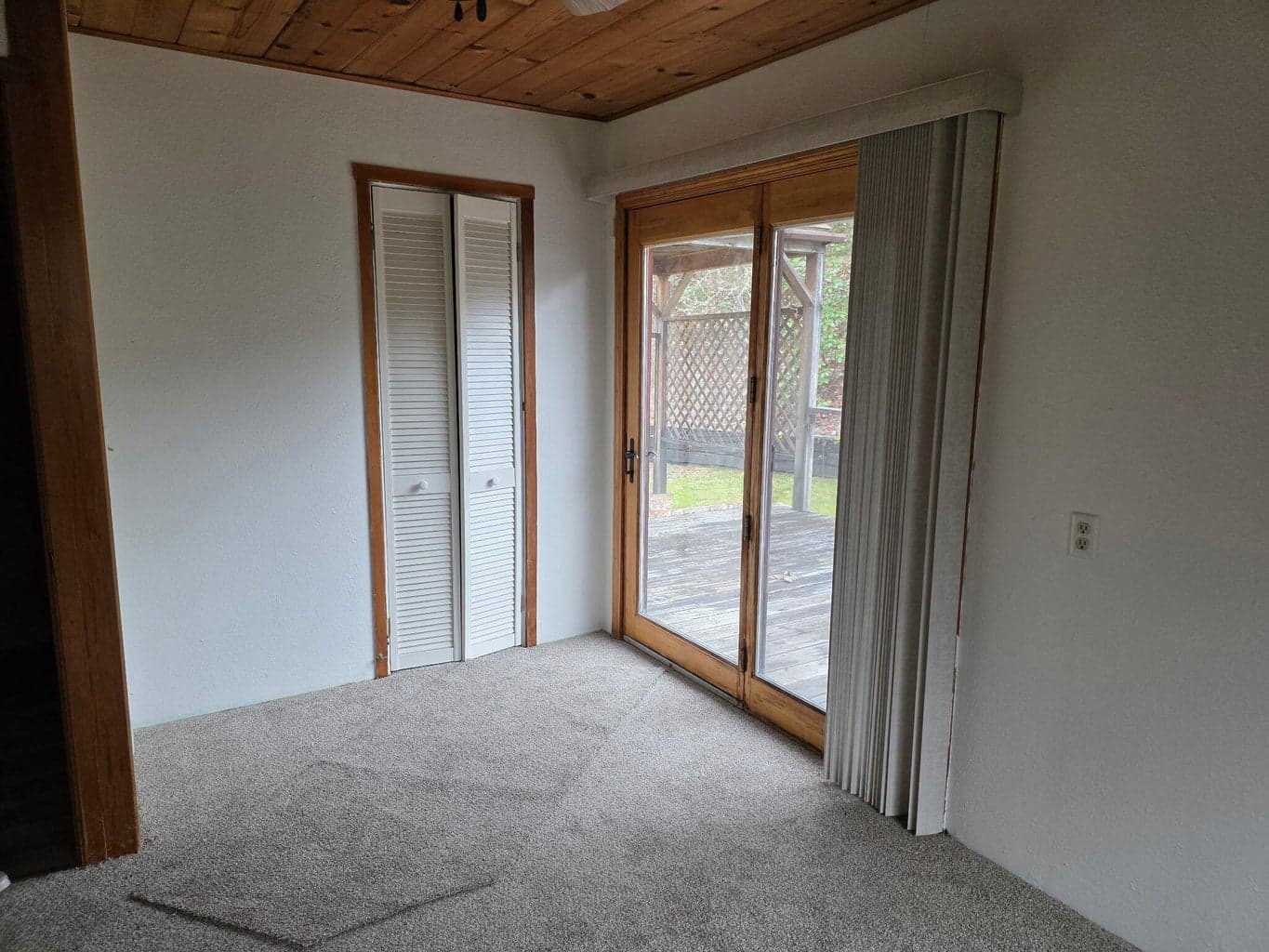Photo of 4090 Williams 4 of 12