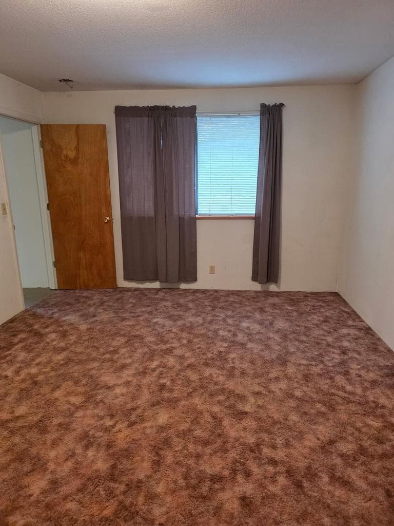 Photo of 4090 Williams 5 of 12