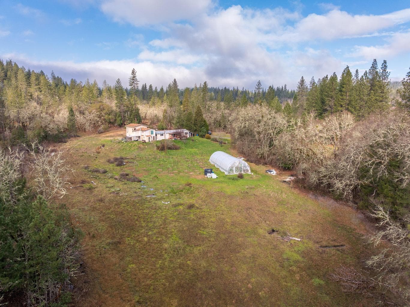 424 Genverna Glen