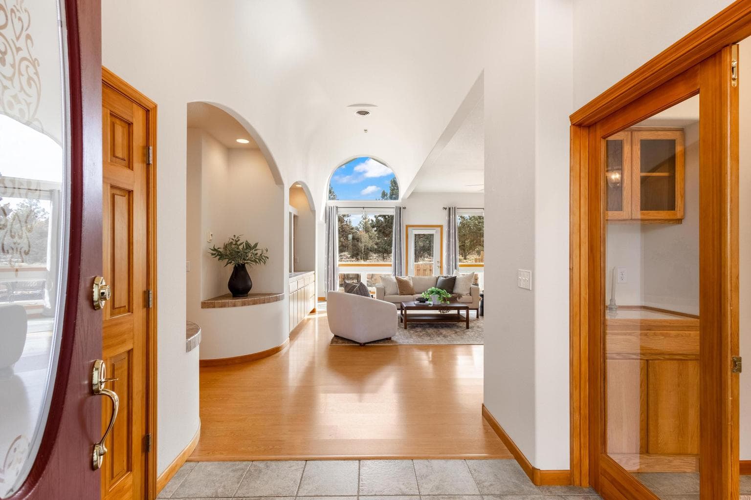 Photo of 23445 Butterfield 5 of 64