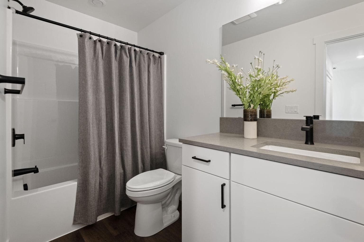 Photo of 1074 W Linda Avenue 28 of 40