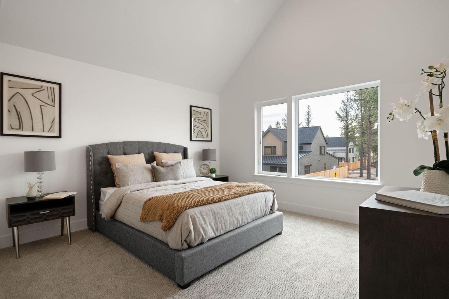 Photo of 1062 W Linda Avenue 20 of 40